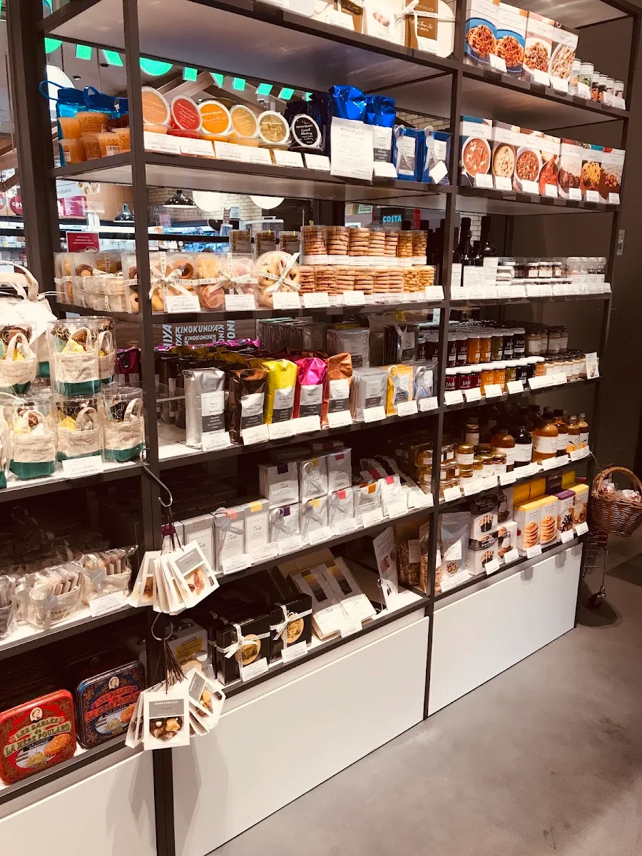 DEAN & DELUCA カフェ 日本橋高島屋 S.C. · 8